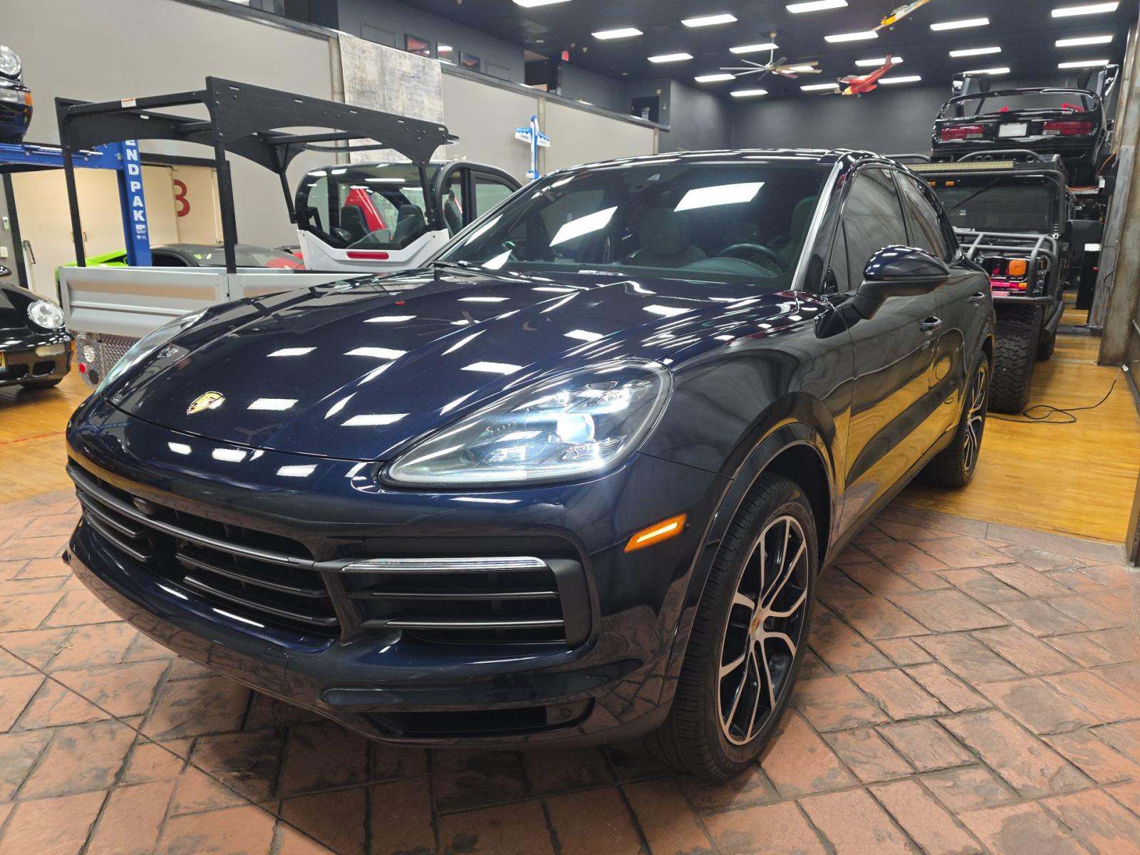 2023 Porsche Cayenne Platinum Edition AWD