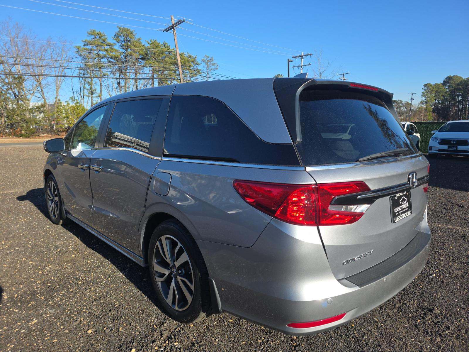 2023 Honda Odyssey Touring FWD