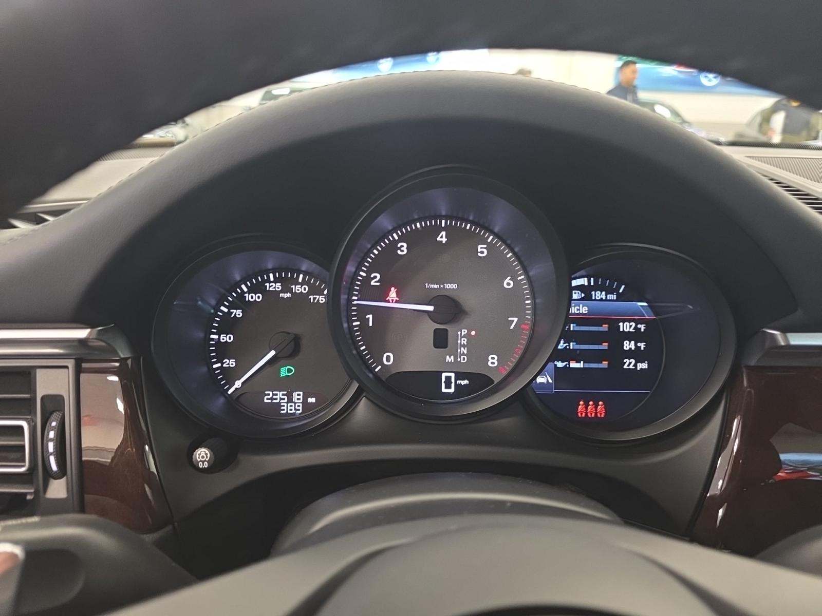 2022 Porsche Macan S AWD