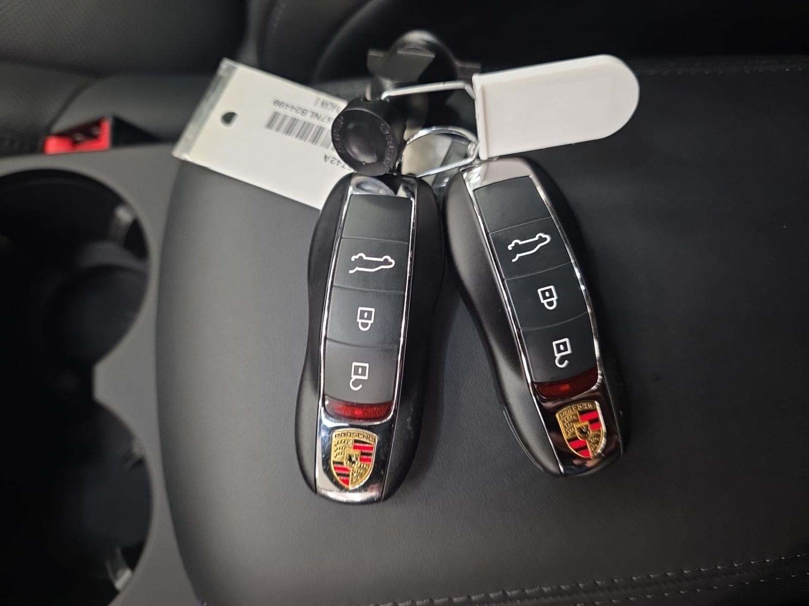 2022 Porsche Macan S AWD