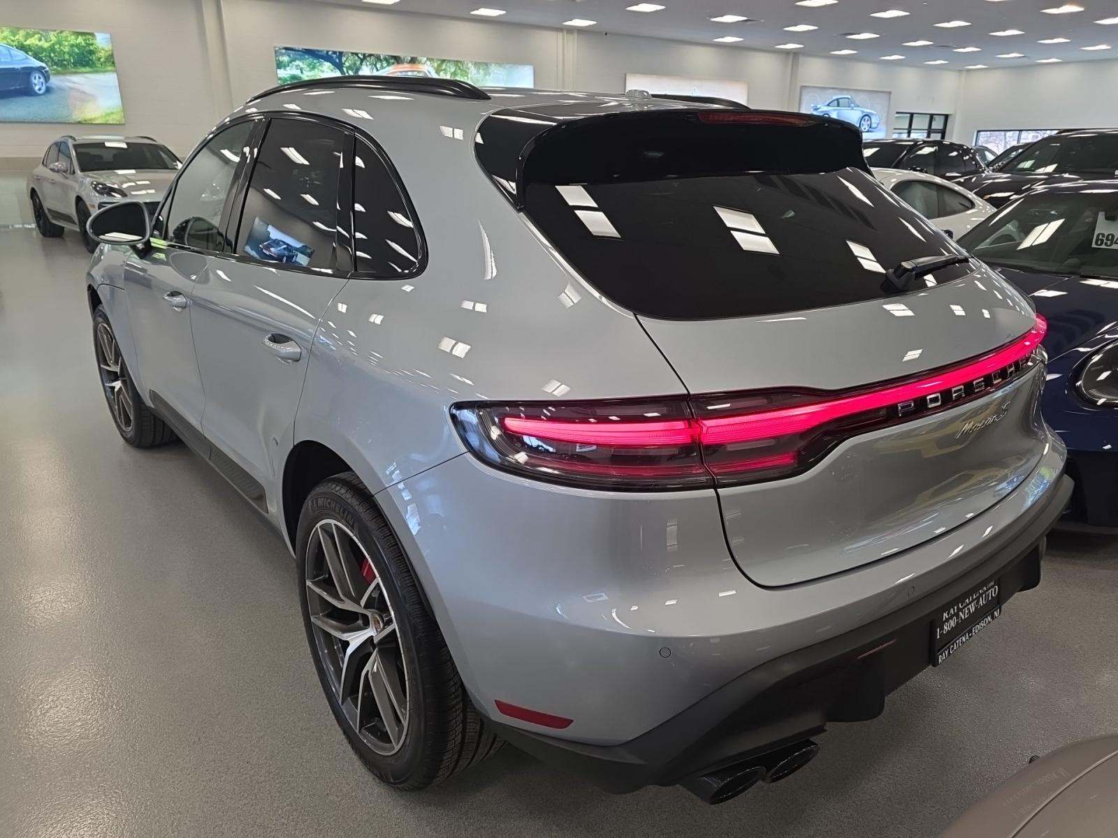 2022 Porsche Macan S AWD