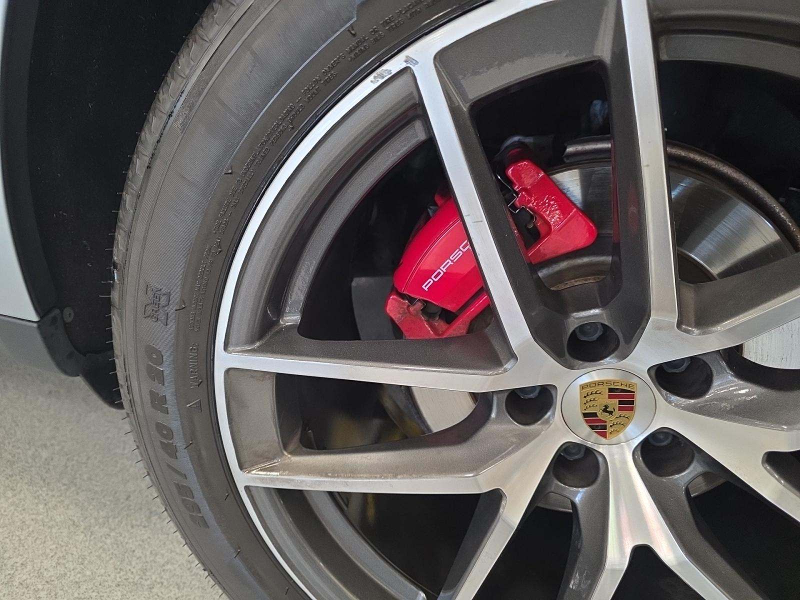 2022 Porsche Macan S AWD