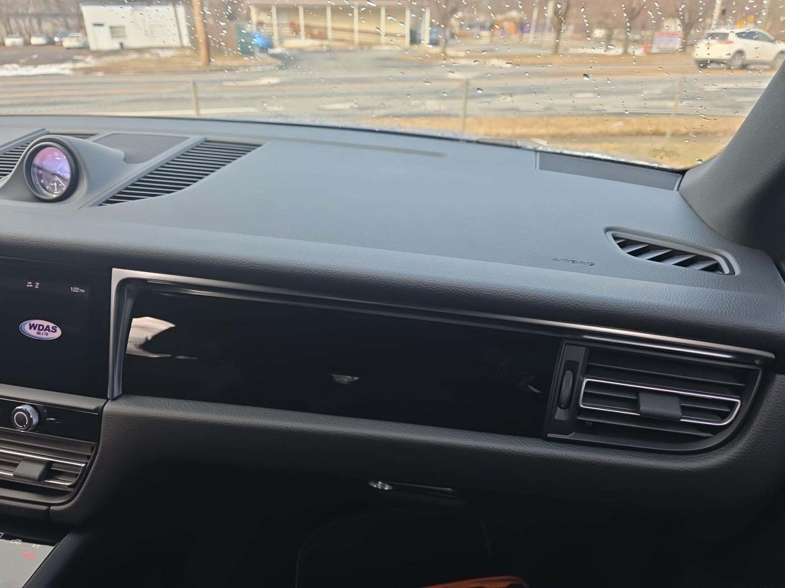 2024 Porsche Macan Base AWD