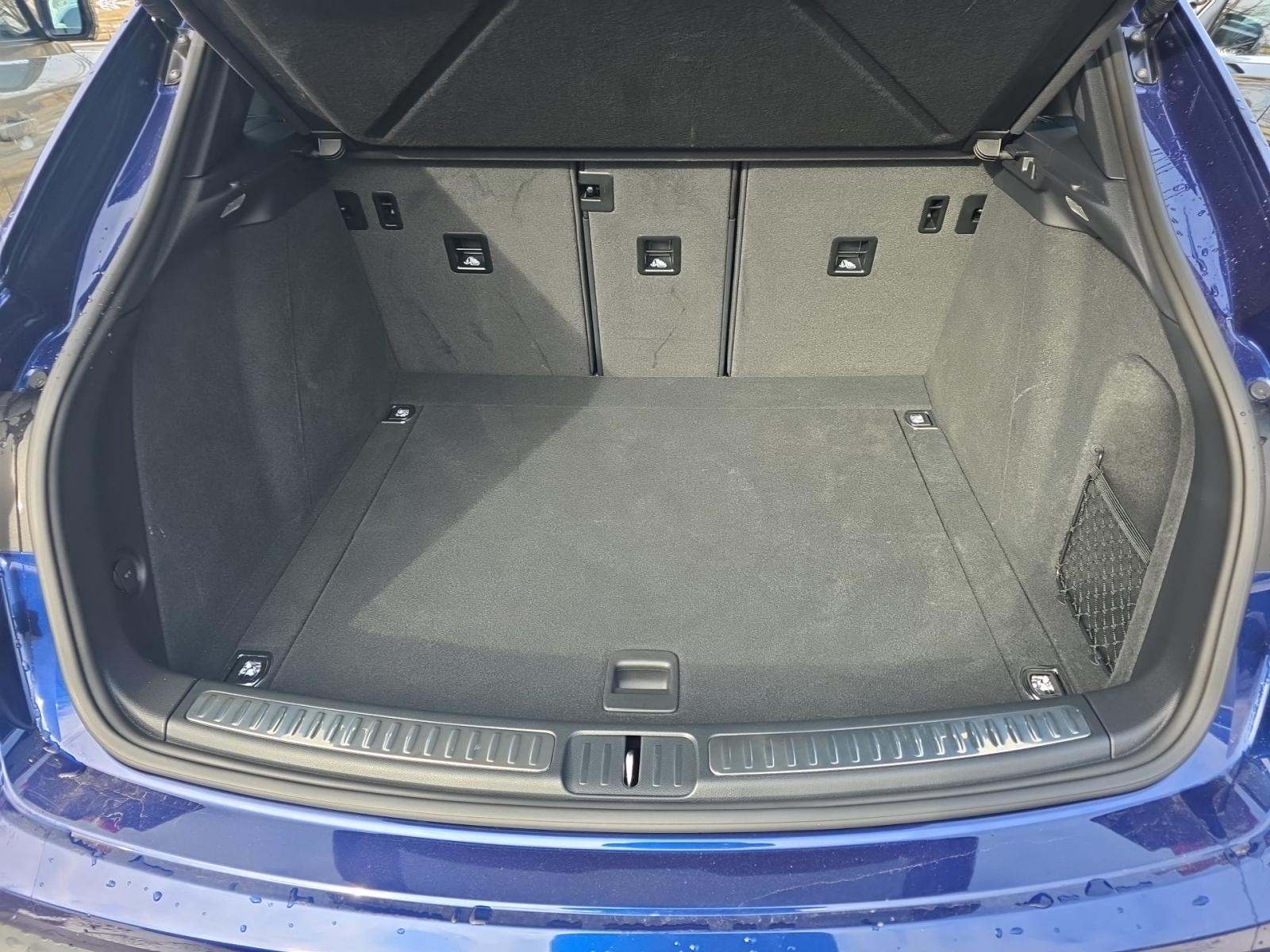 2024 Porsche Macan Base AWD