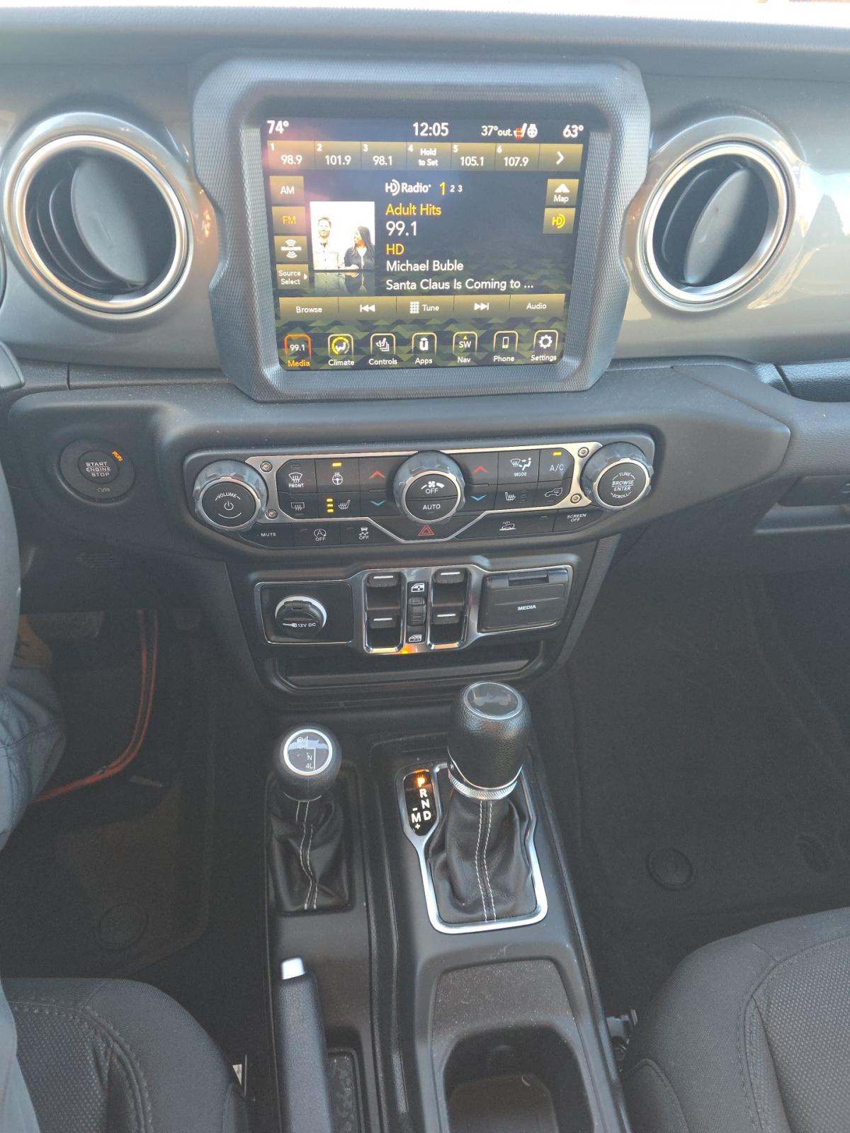 2023 Jeep Wrangler Sahara AWD