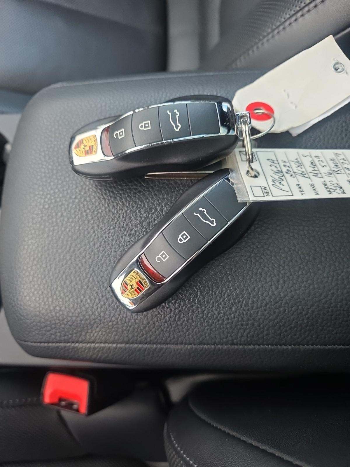 2024 Porsche Macan S AWD