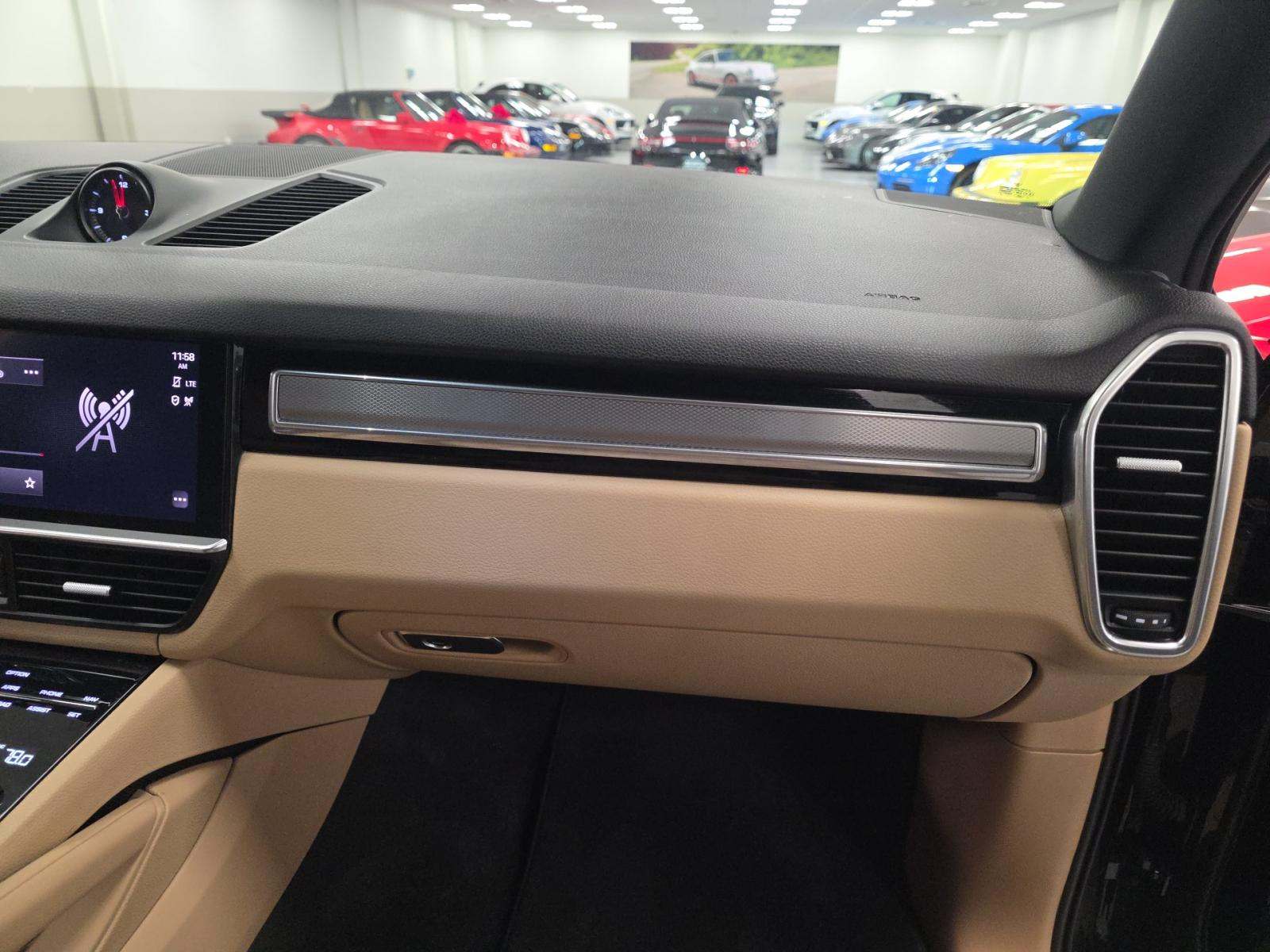 2023 Porsche Cayenne Platinum Edition AWD