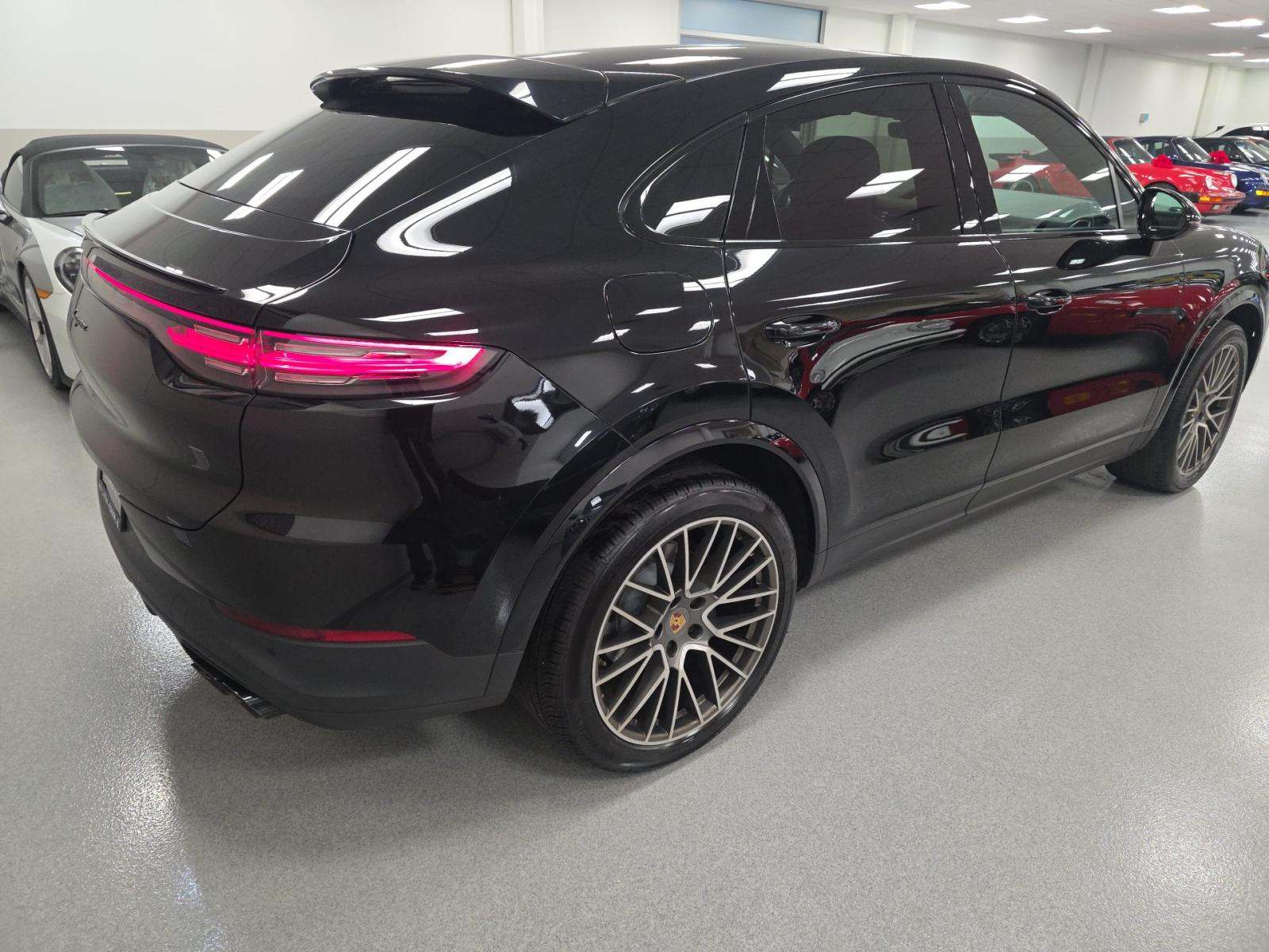 2023 Porsche Cayenne Platinum Edition AWD