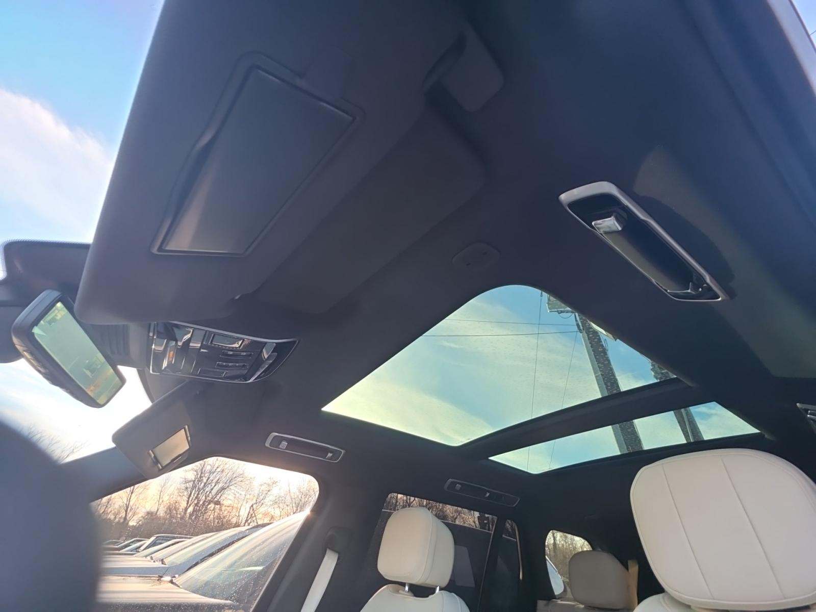 2024 Land Rover Range Rover SE LWB AWD