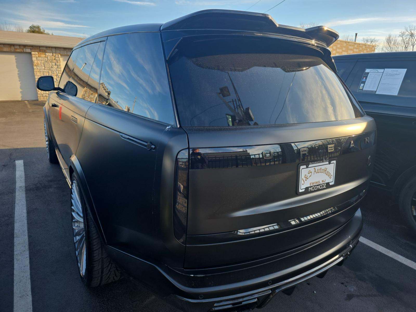 2024 Land Rover Range Rover SE LWB AWD