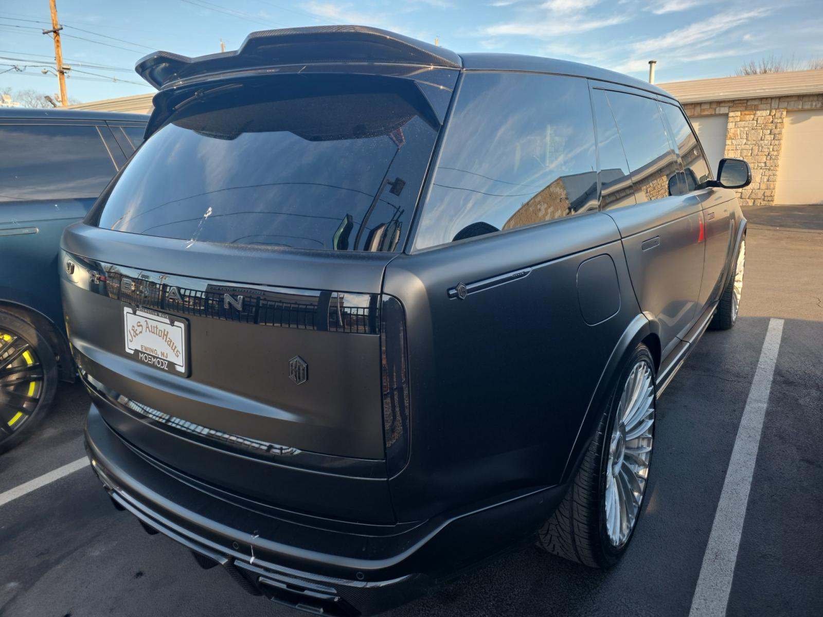 2024 Land Rover Range Rover SE LWB AWD