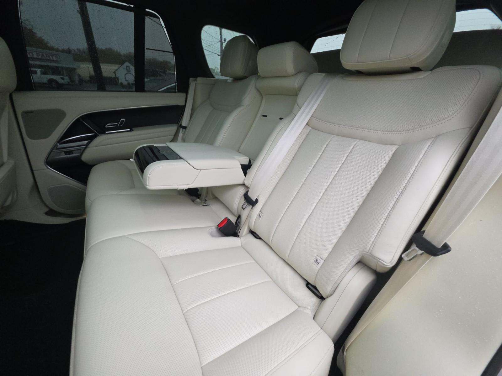 2023 Land Rover Range Rover SE AWD