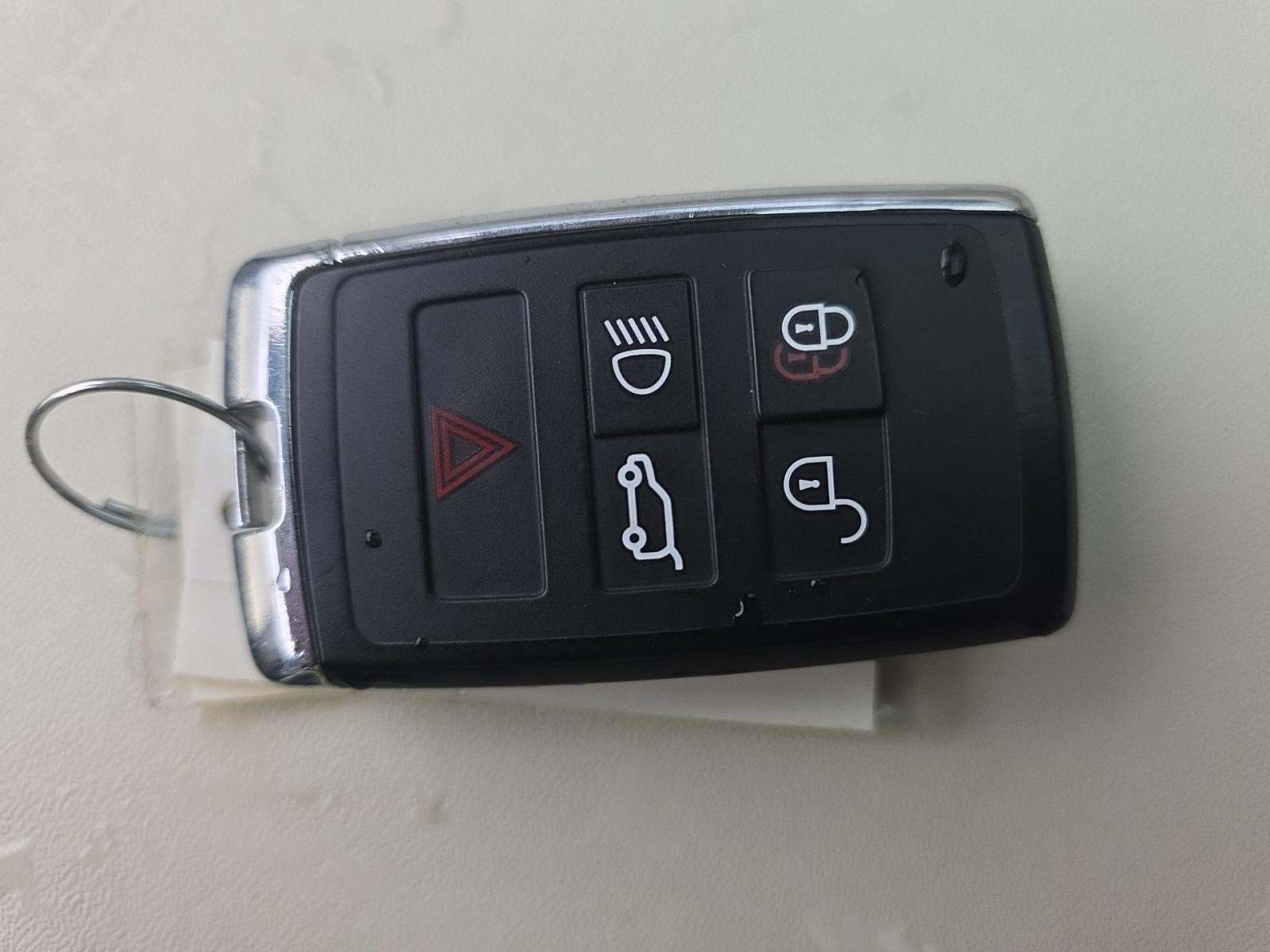 2023 Land Rover Range Rover SE AWD