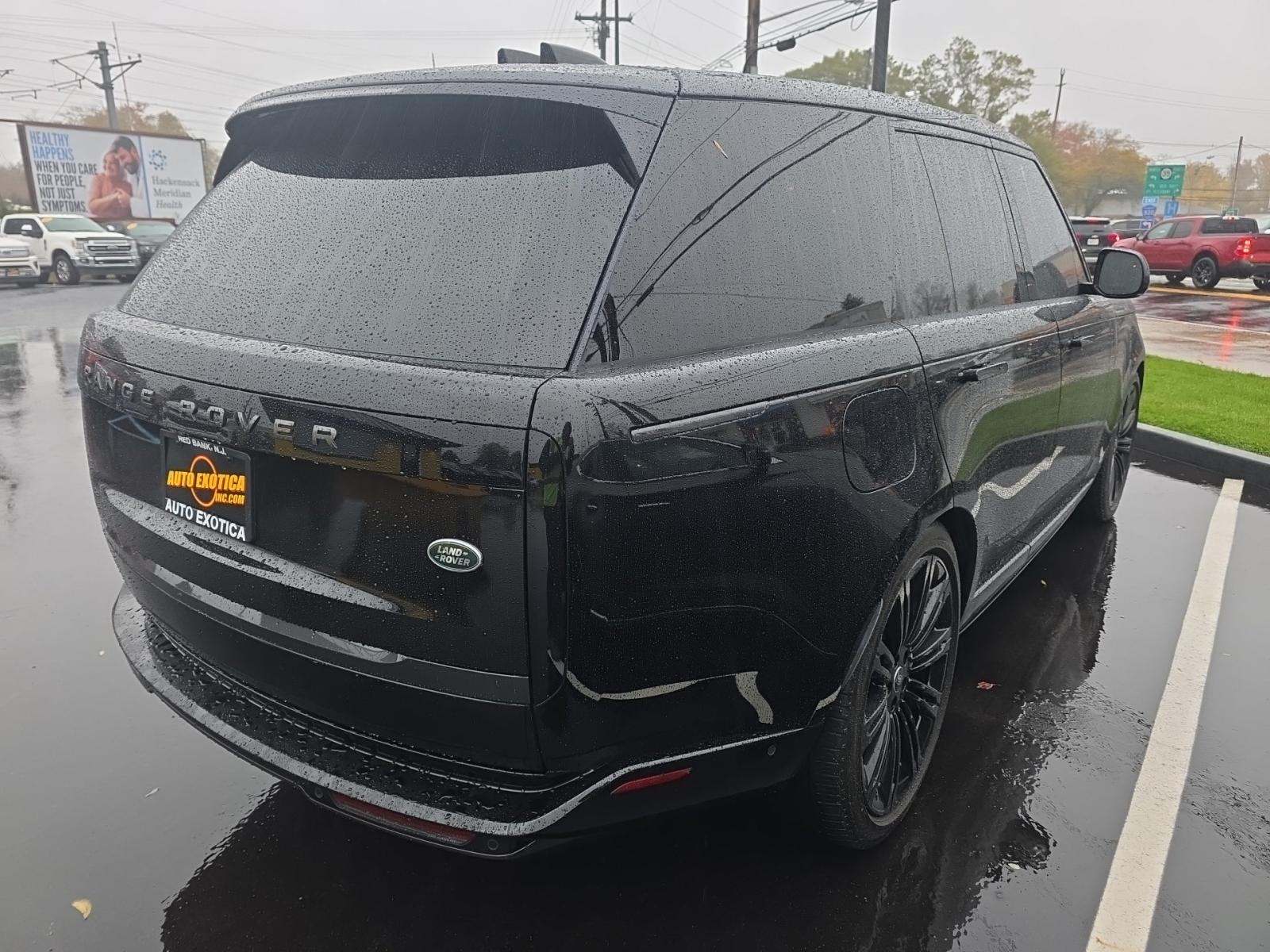 2023 Land Rover Range Rover SE AWD