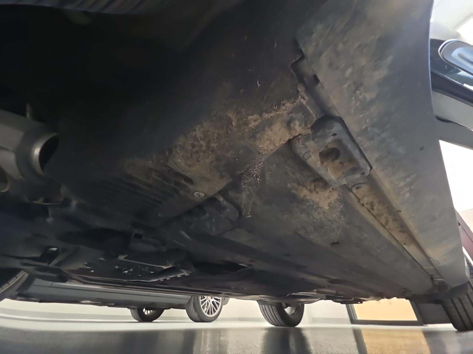 2022 Porsche Macan Base AWD