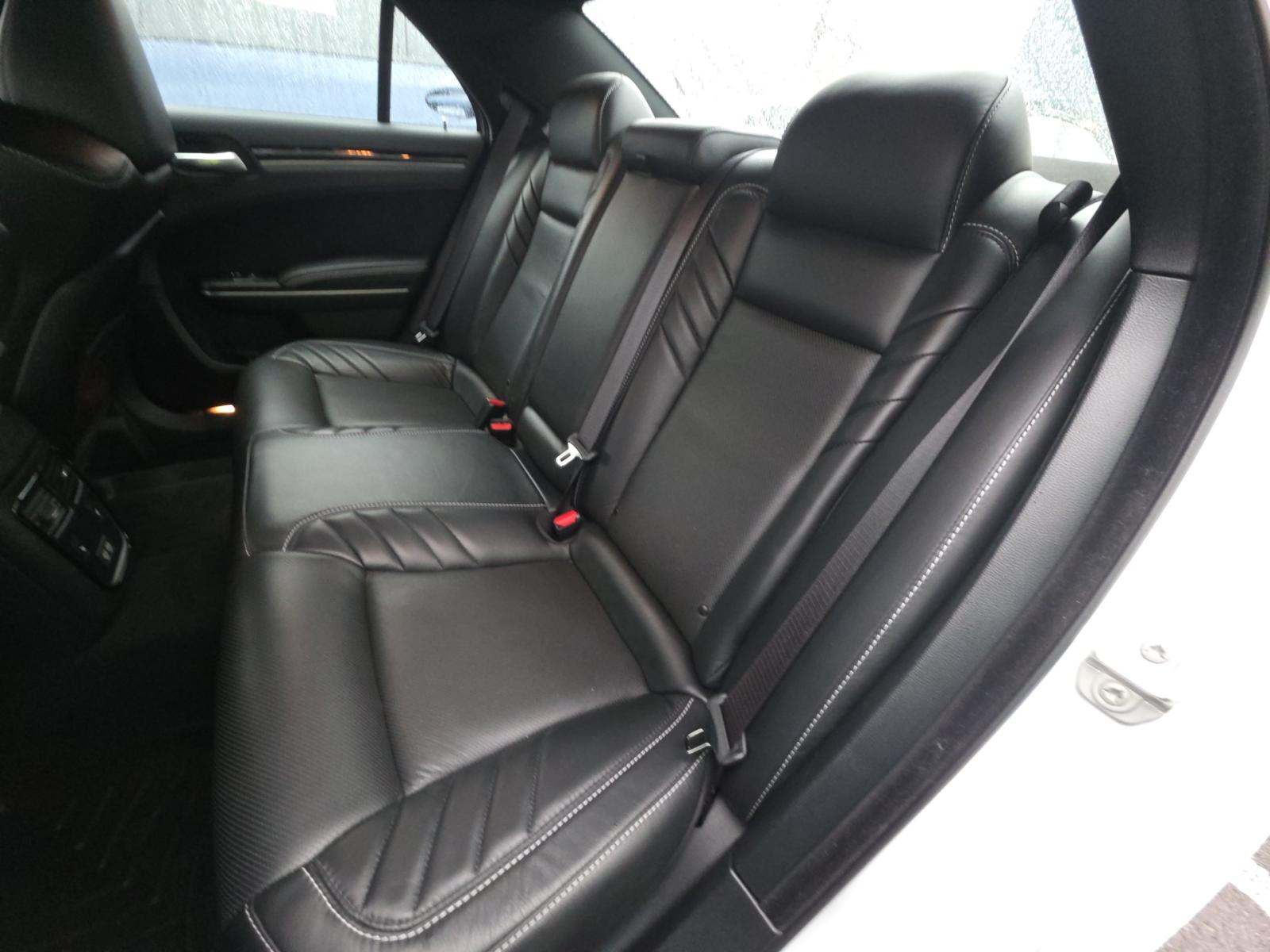 2023 Chrysler 300 C RWD