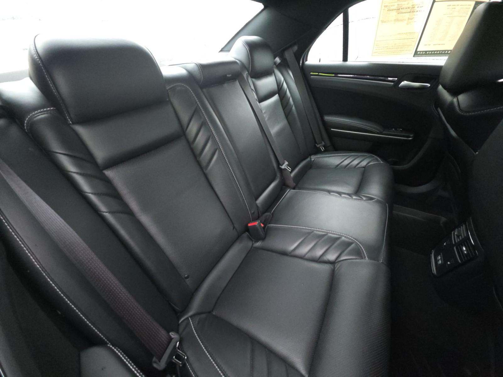 2023 Chrysler 300 C RWD