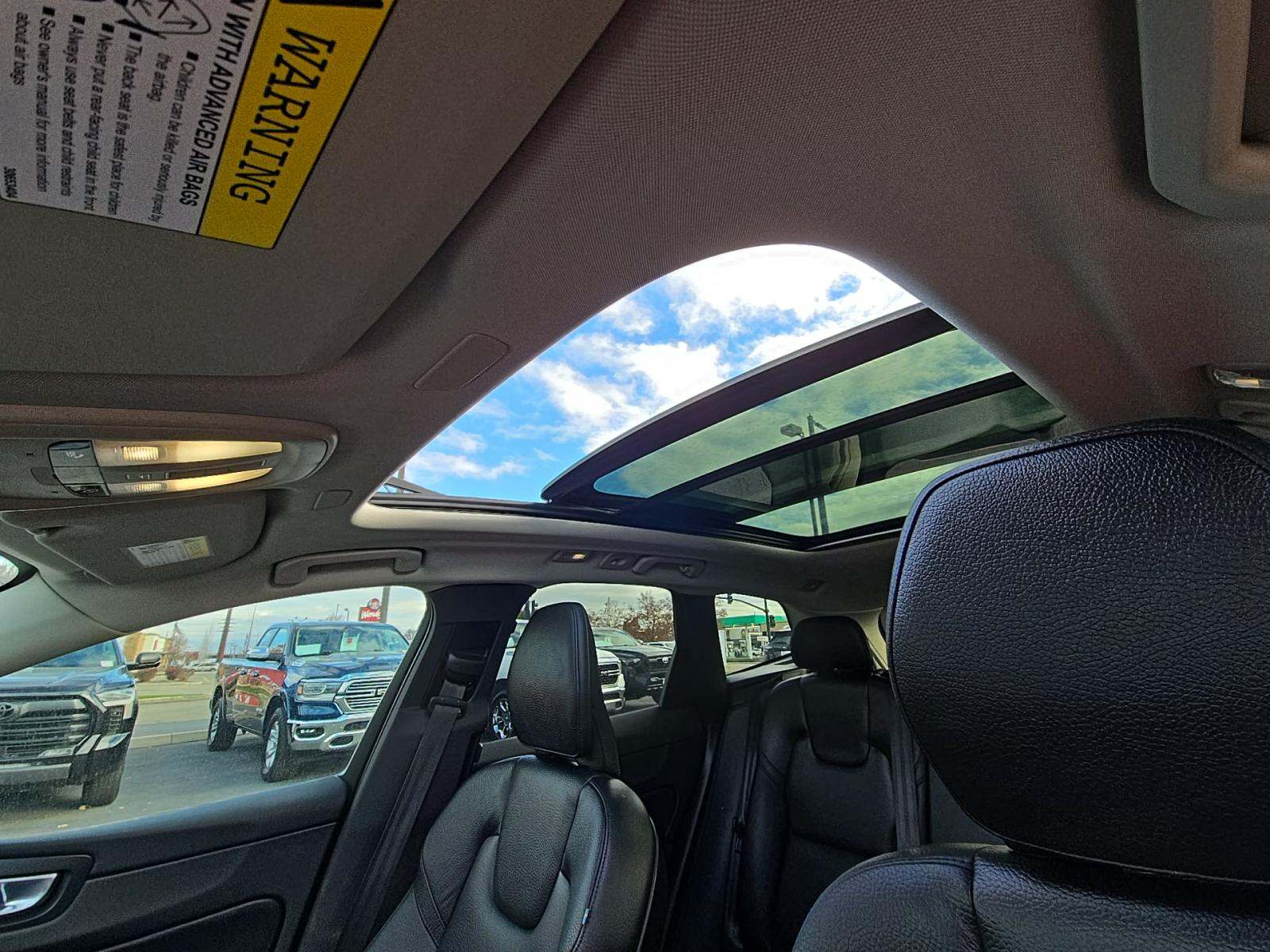 2024 Volvo XC60 B5 Plus AWD