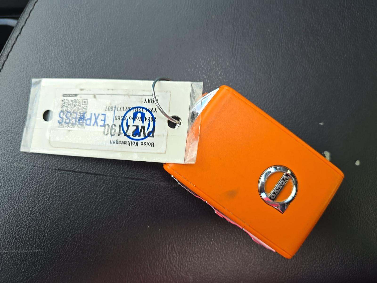 2024 Volvo XC60 B5 Plus AWD