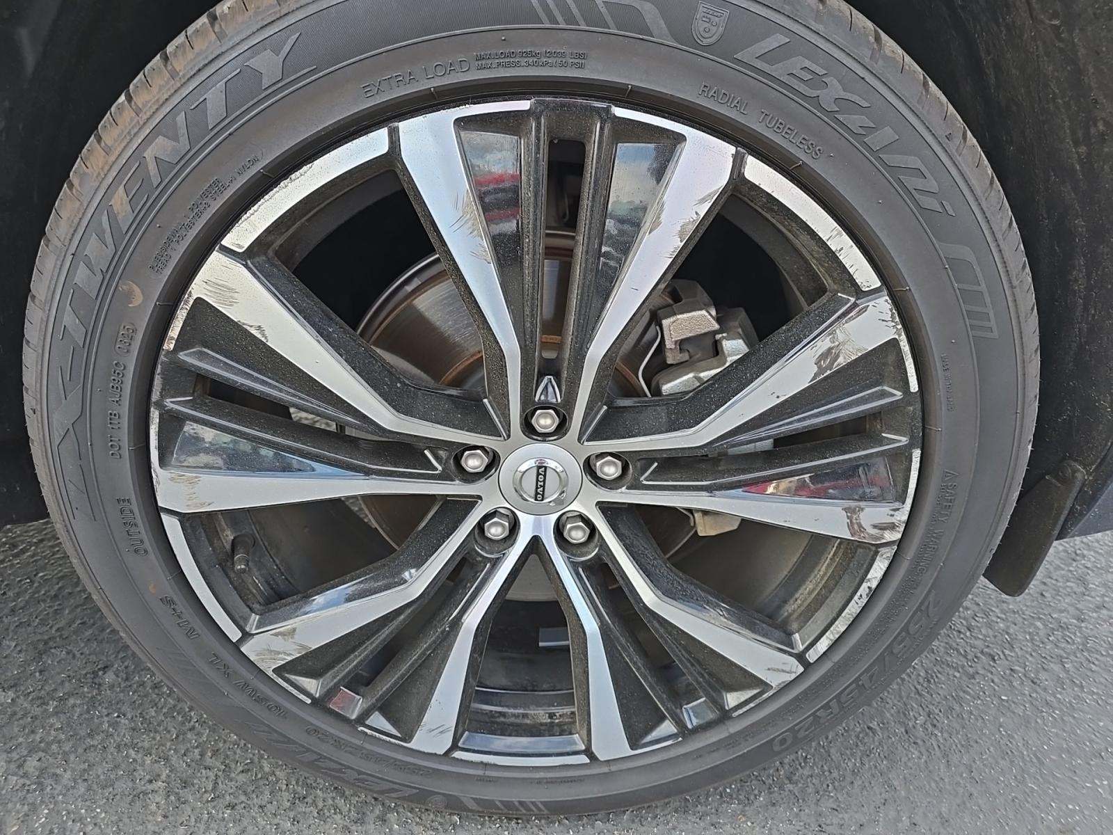 2024 Volvo XC60 B5 Plus AWD