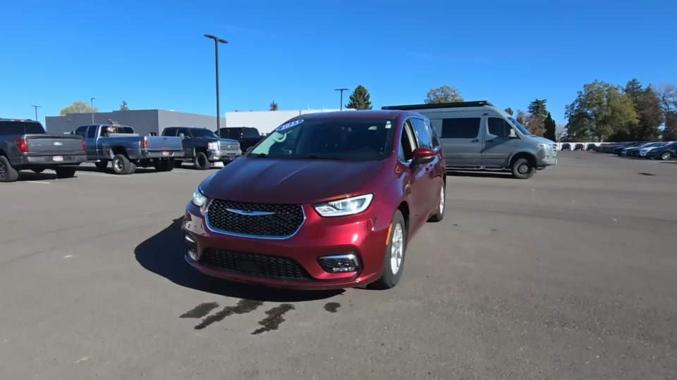 2023 Chrysler Pacifica Touring L 121.6