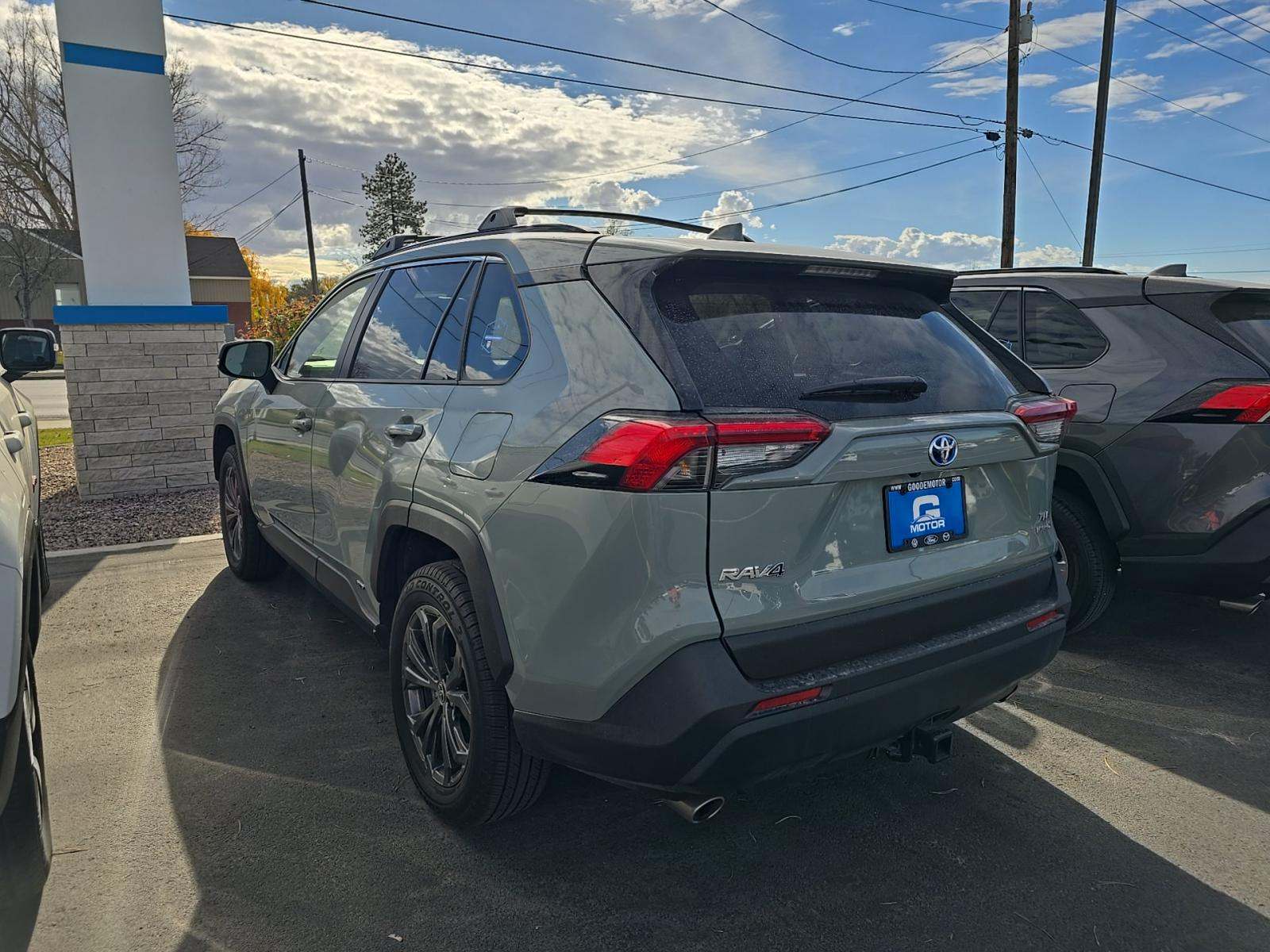 2023 Toyota RAV4 Hybrid XLE Premium AWD