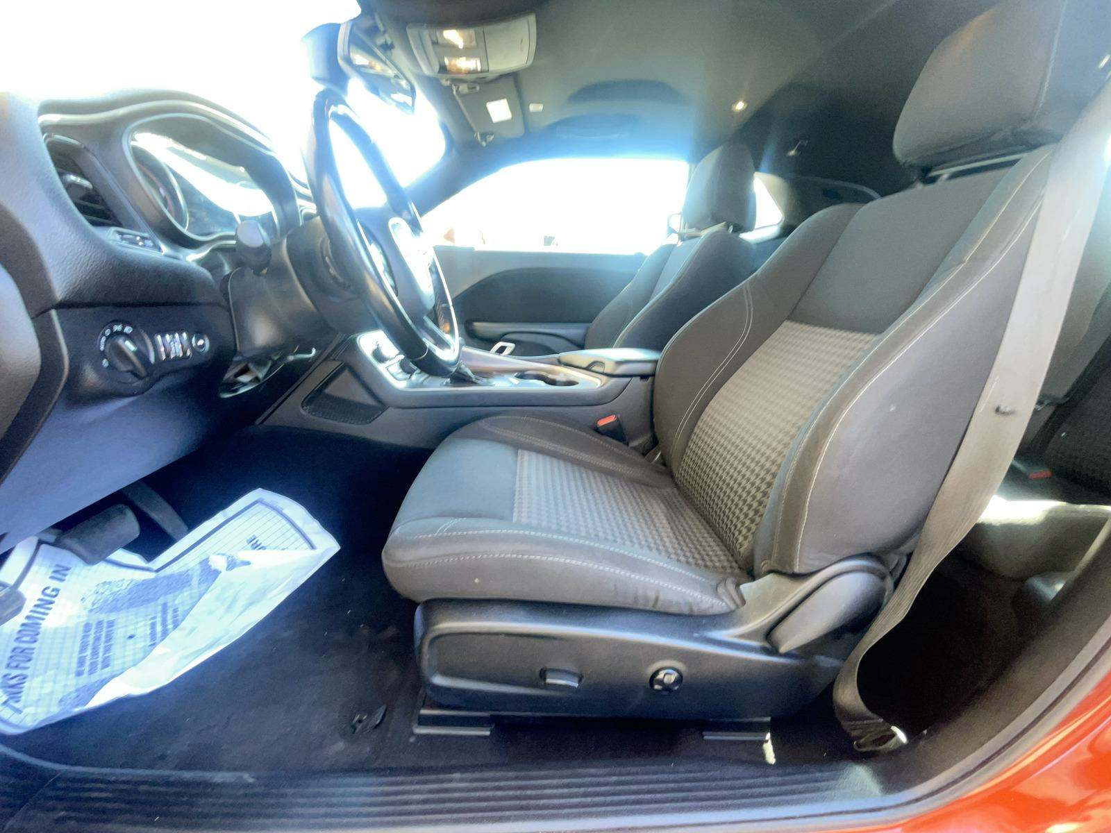 2021 Dodge Challenger SXT RWD