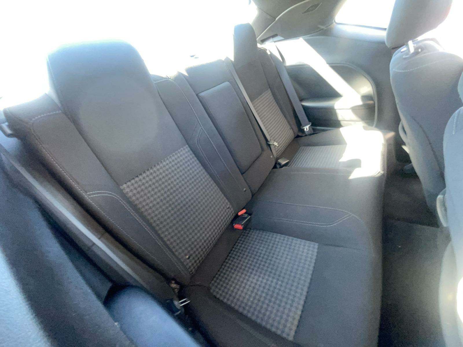 2021 Dodge Challenger SXT RWD