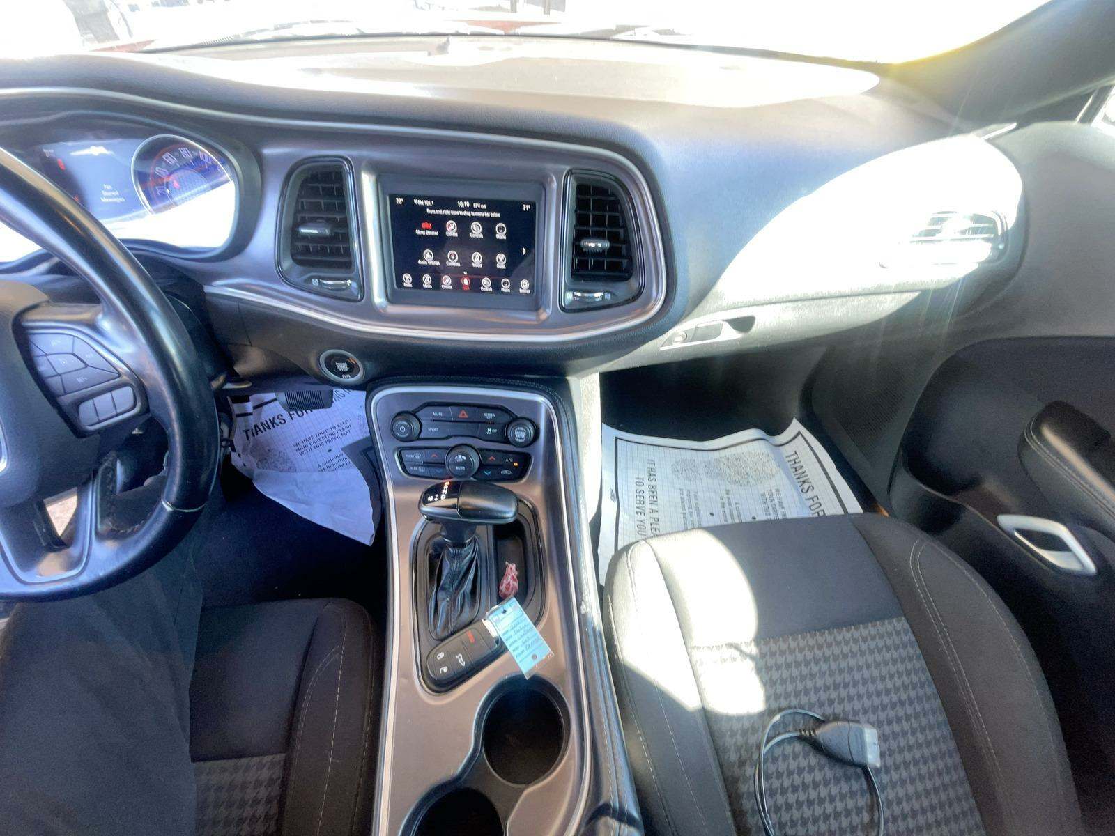 2021 Dodge Challenger SXT RWD