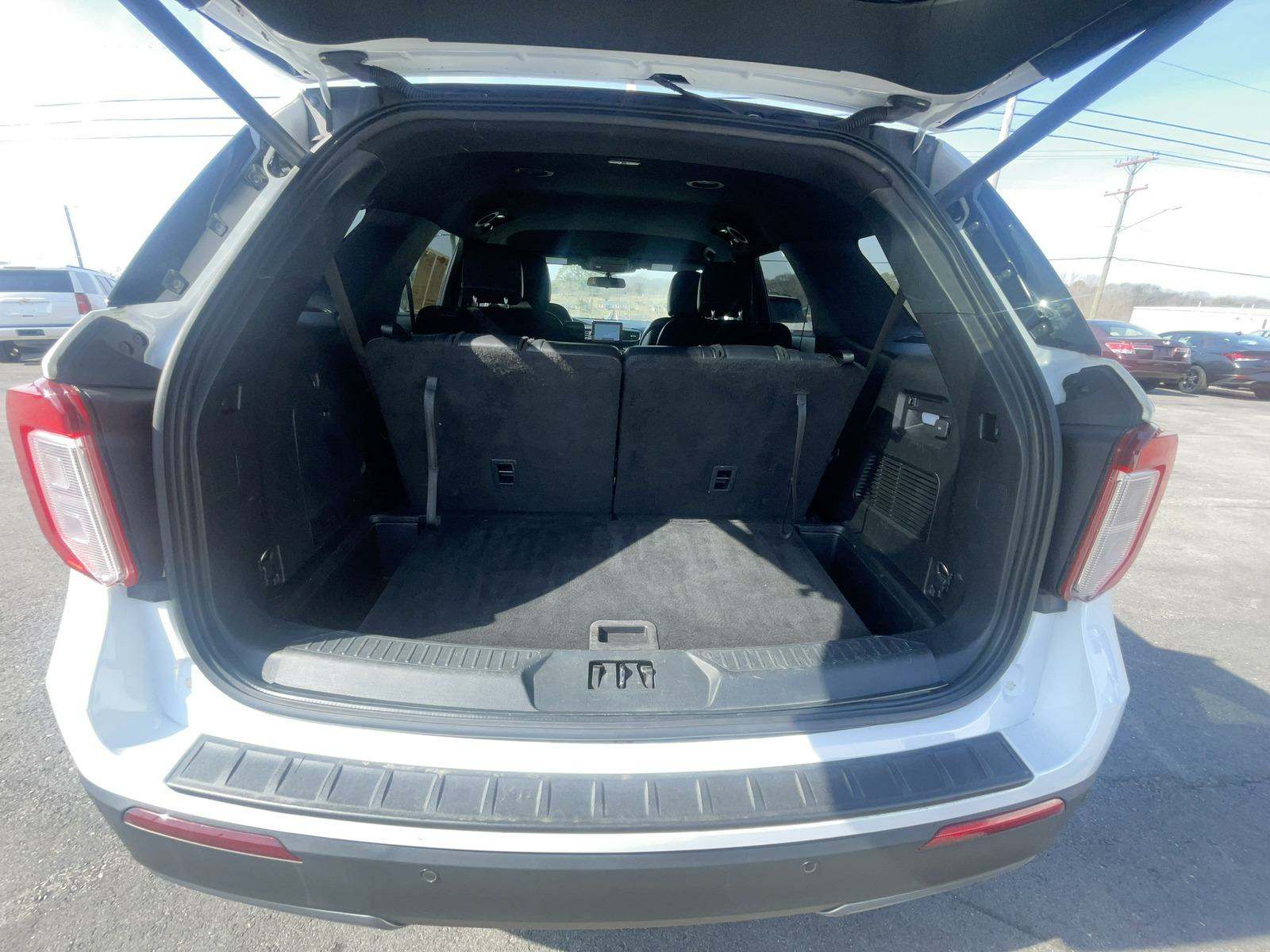 2020 Ford Explorer XLT RWD