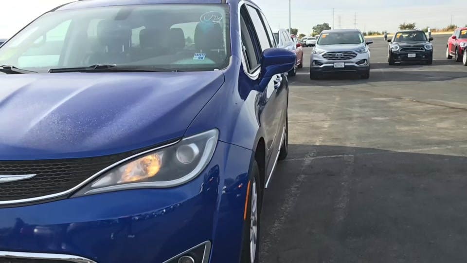 2020 Chrysler Pacifica Touring L 121.6