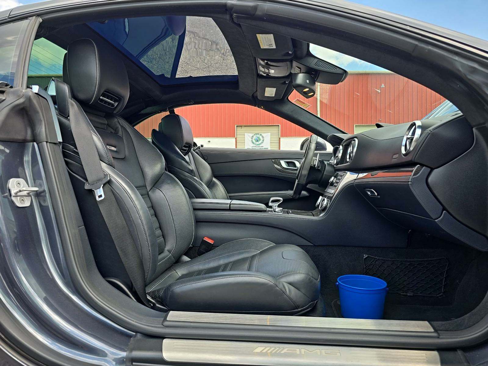 2015 Mercedes-Benz SL-Class SL 63 AMG RWD