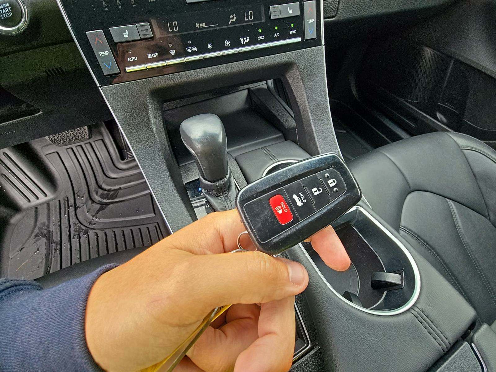 2020 Toyota Avalon XLE FWD