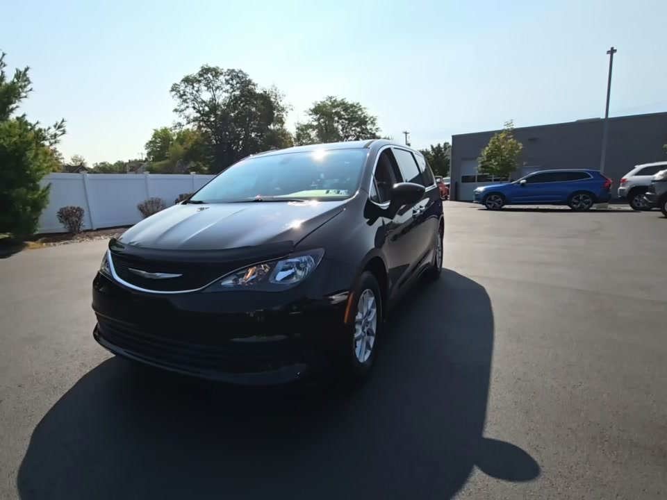 2017 Chrysler Pacifica Touring FWD