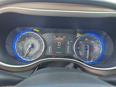 2017 Chrysler Pacifica Touring FWD