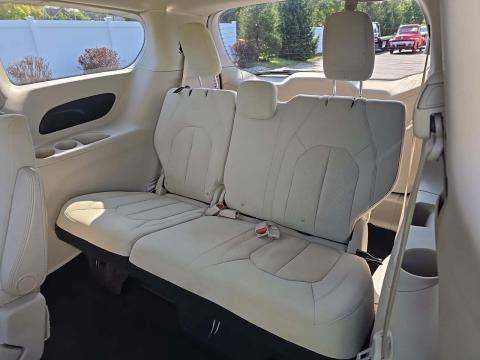 2017 Chrysler Pacifica Touring FWD