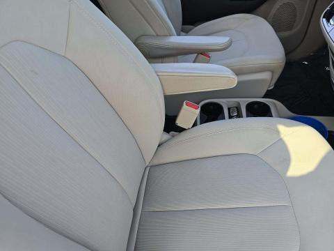 2017 Chrysler Pacifica Touring FWD