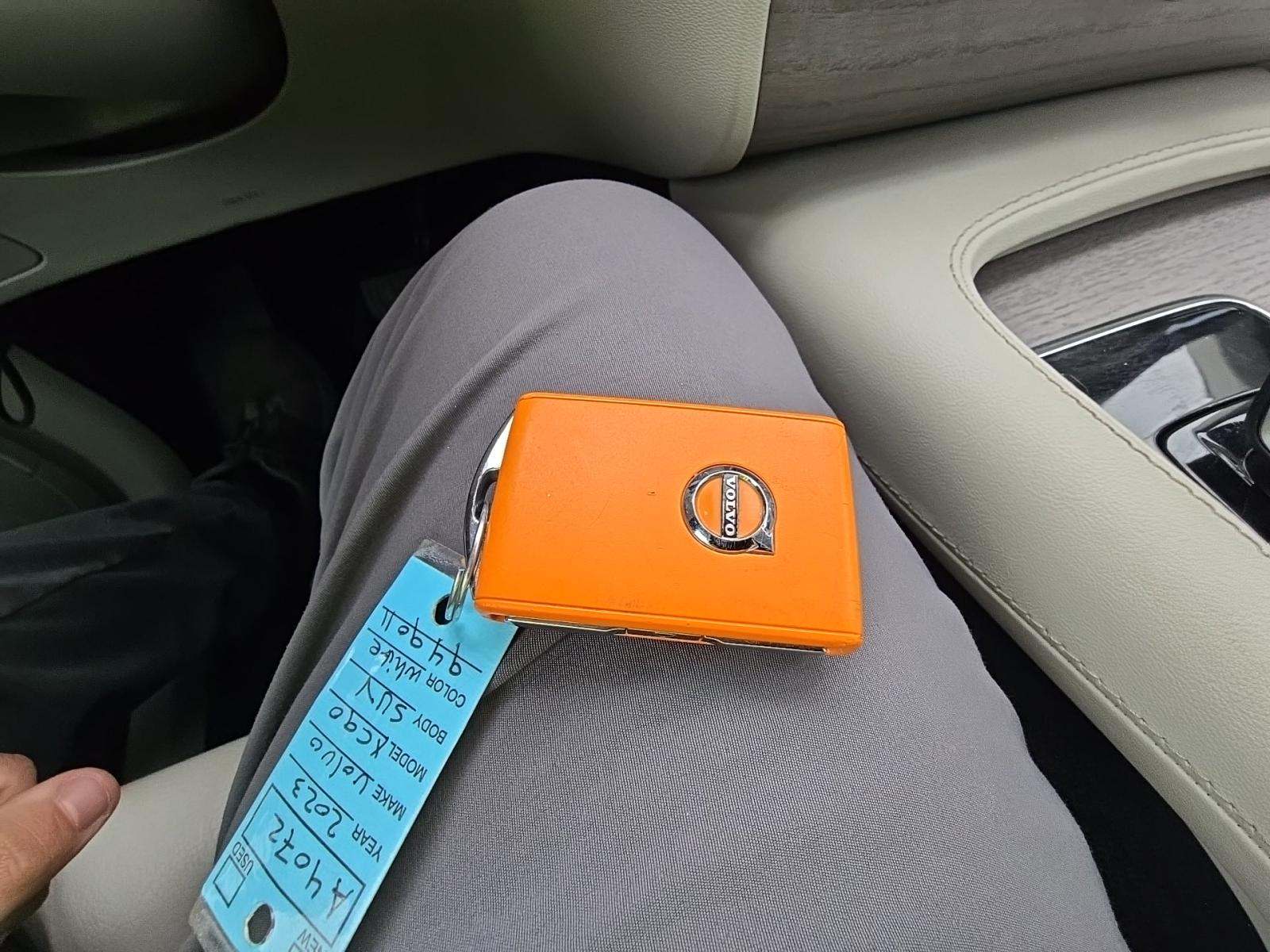 2023 Volvo XC90 B6 Plus AWD