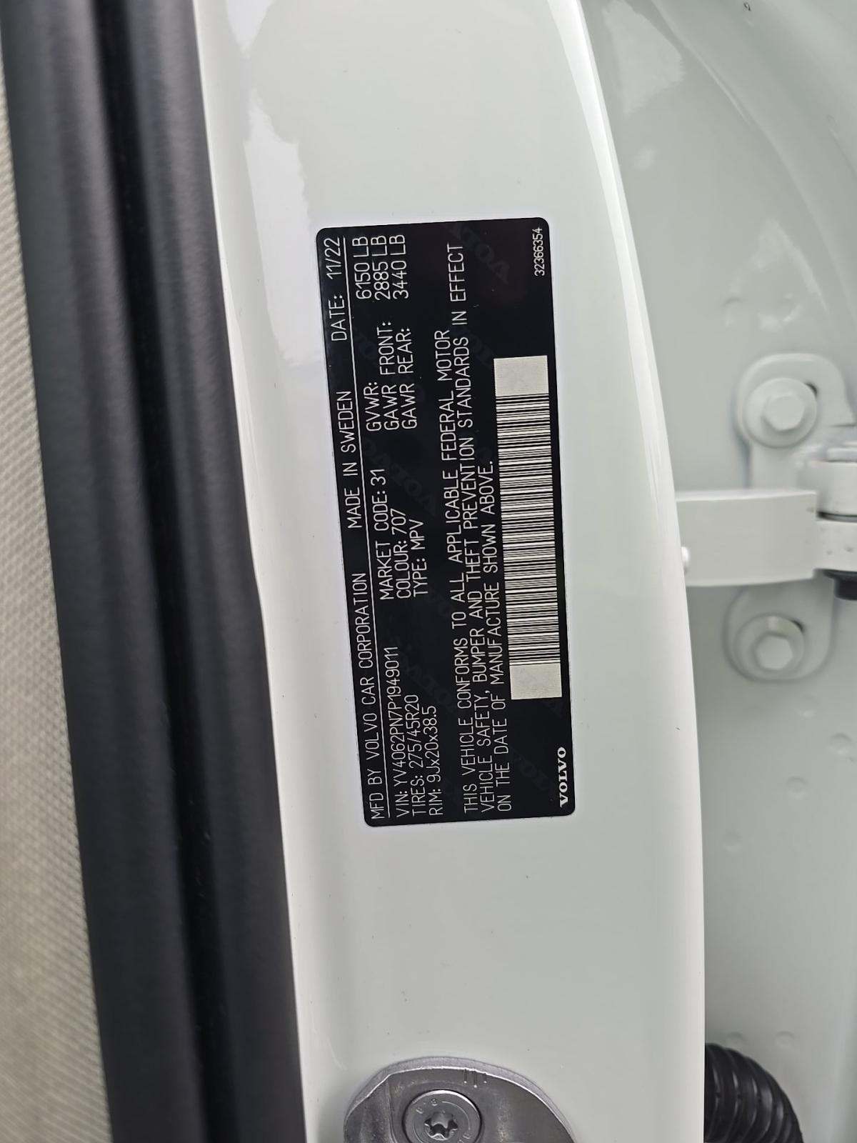 2023 Volvo XC90 B6 Plus AWD