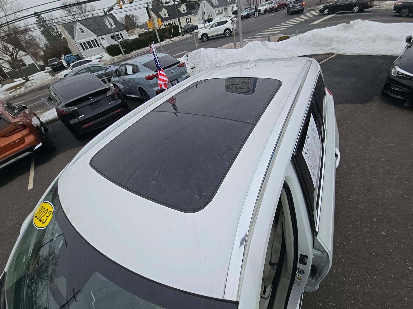 2023 Volvo XC90 B6 Plus AWD