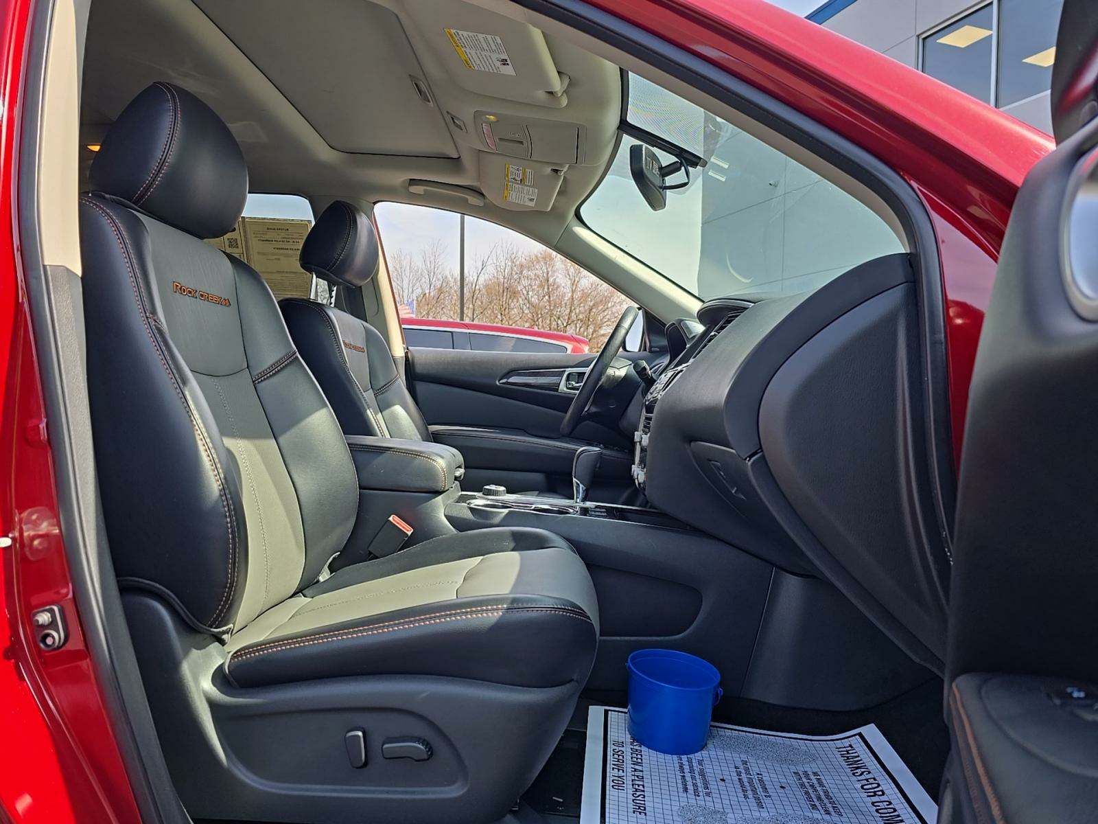 2020 Nissan Pathfinder SL AWD