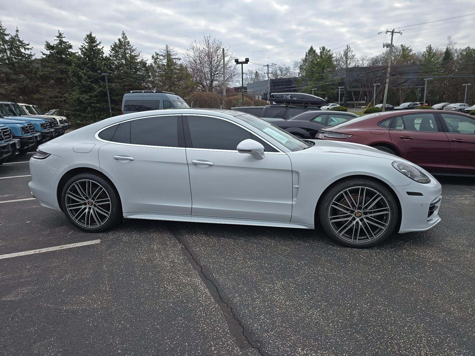 2023 Porsche Panamera 4 AWD