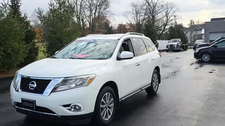 2016 Nissan Pathfinder SV