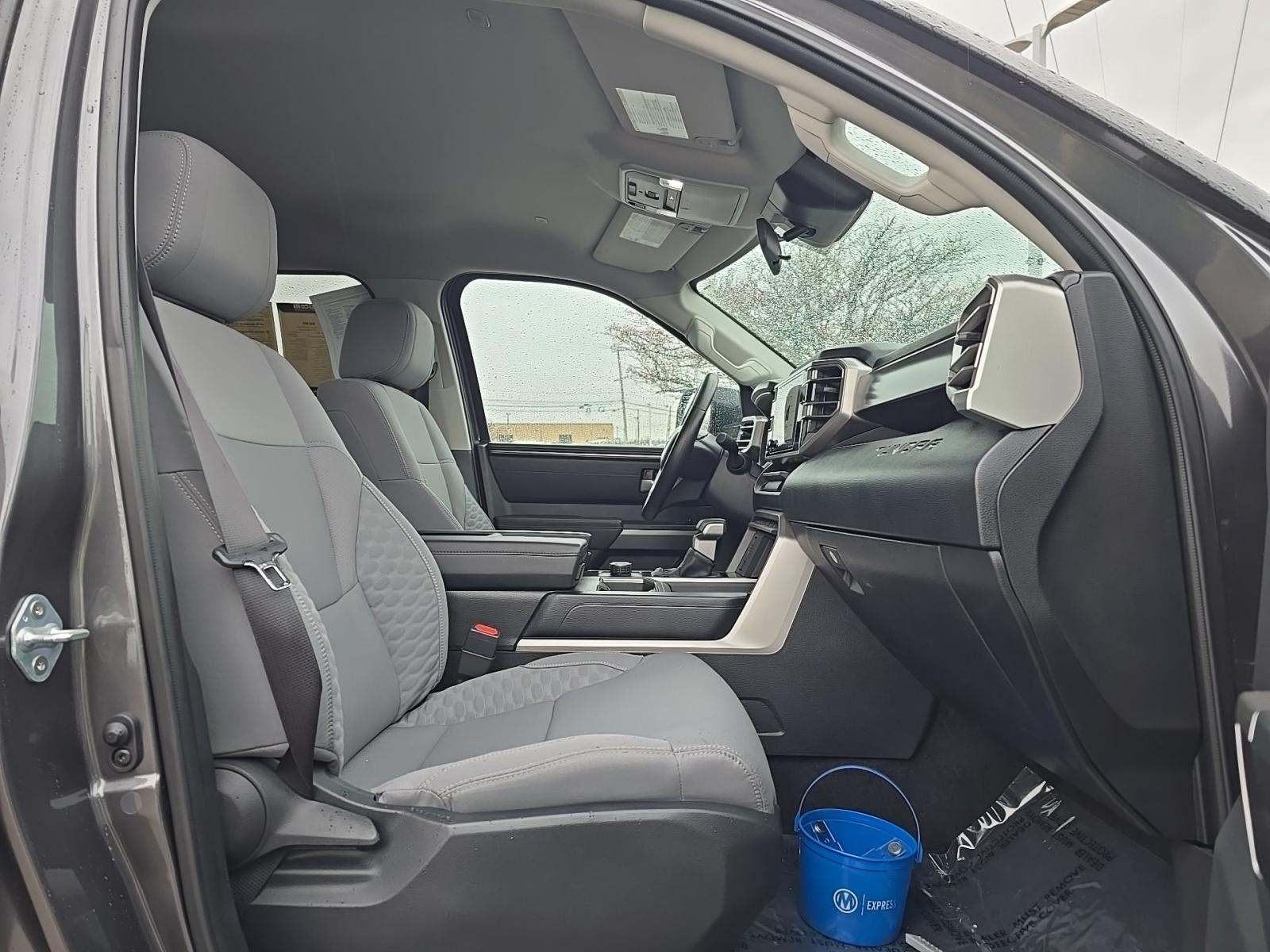 2024 Toyota Tundra SR5 AWD