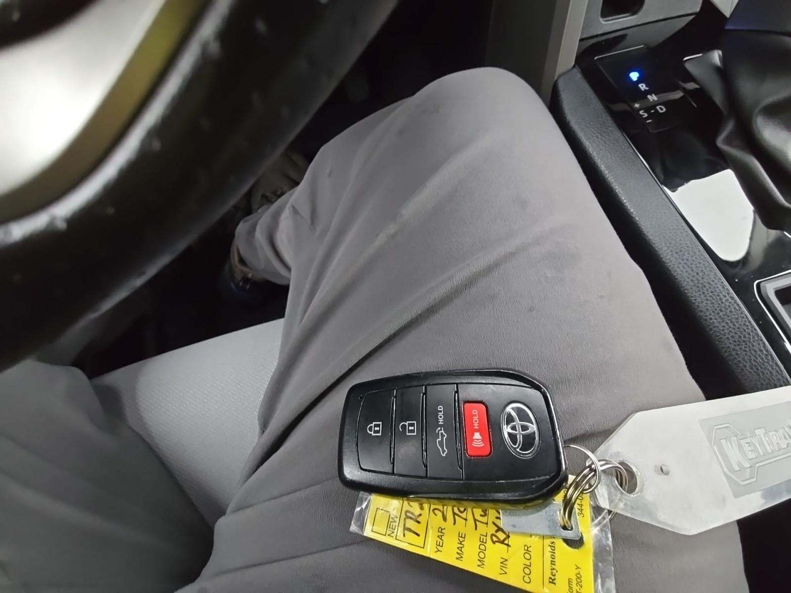 2024 Toyota Tundra SR5 AWD