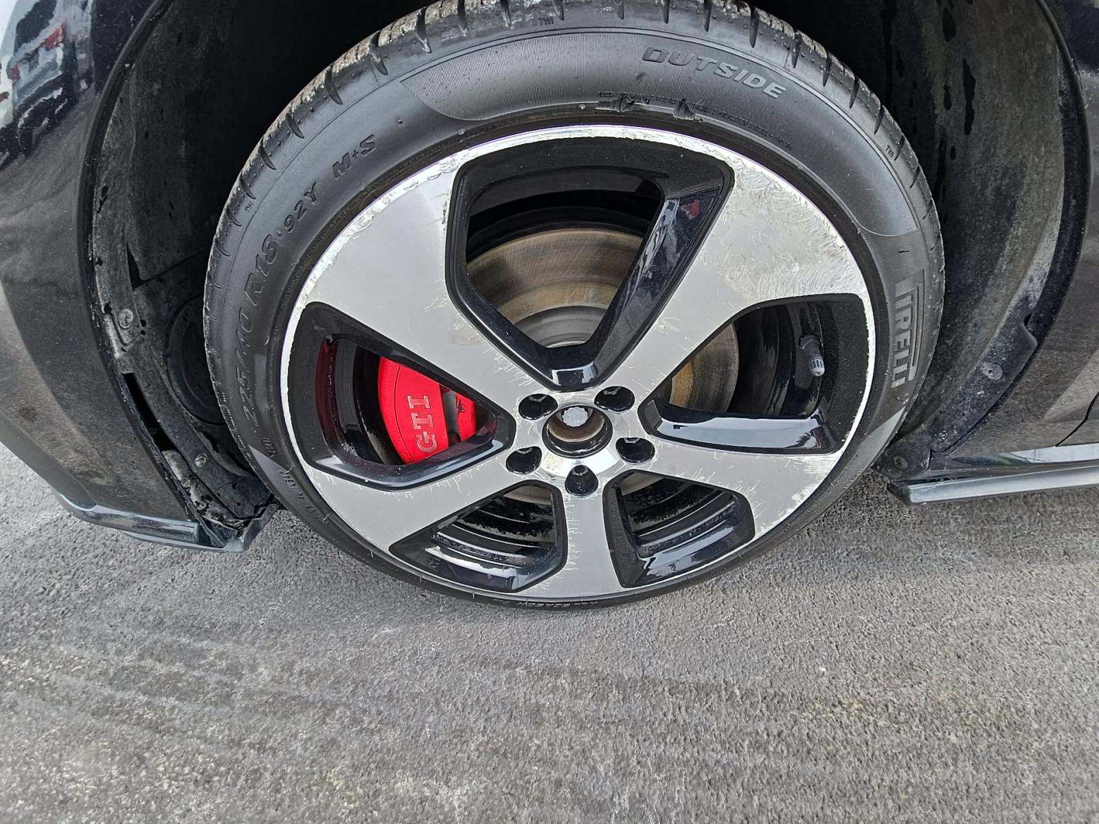 2018 Volkswagen Golf GTI 2.0T SE FWD