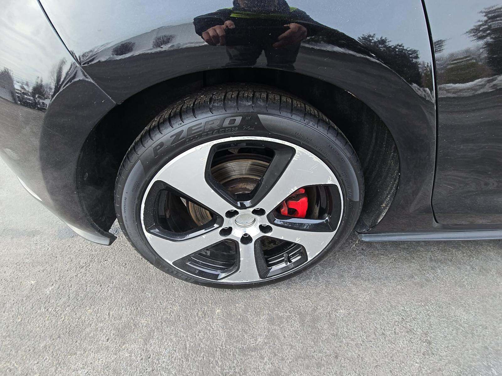 2018 Volkswagen Golf GTI 2.0T SE FWD