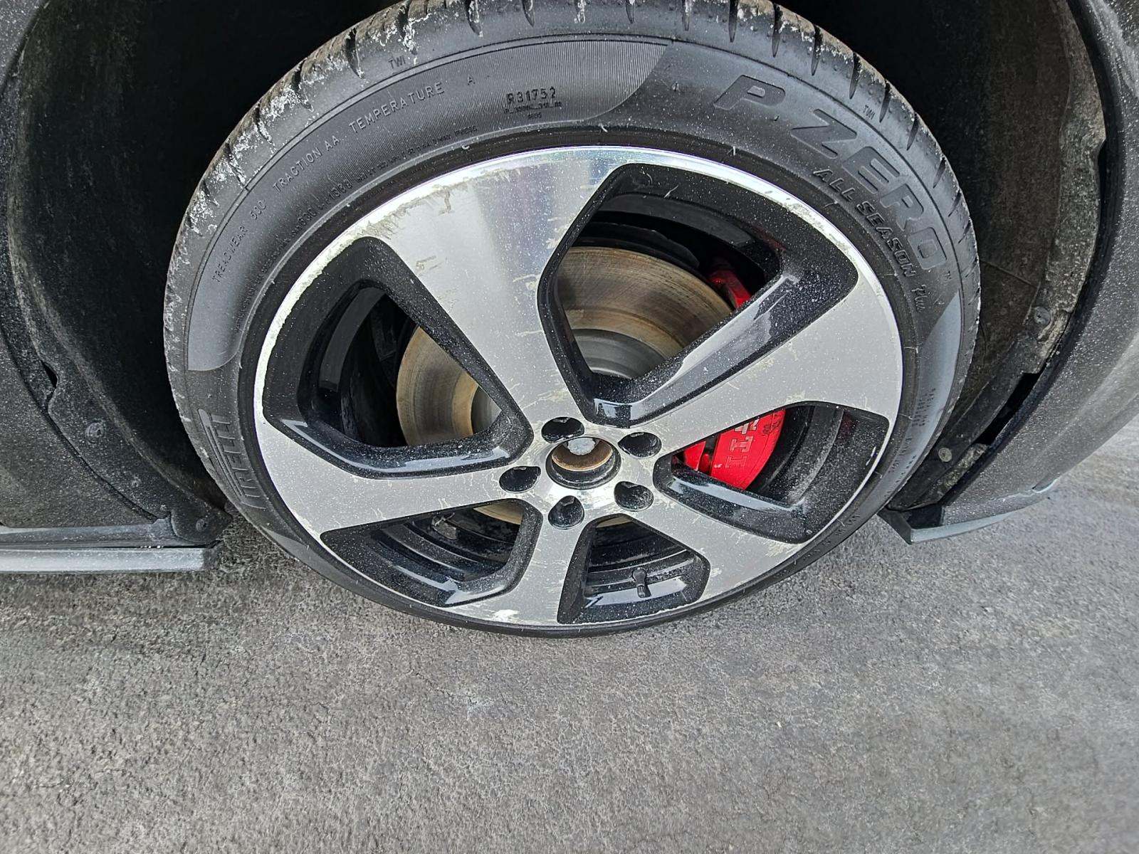 2018 Volkswagen Golf GTI 2.0T SE FWD
