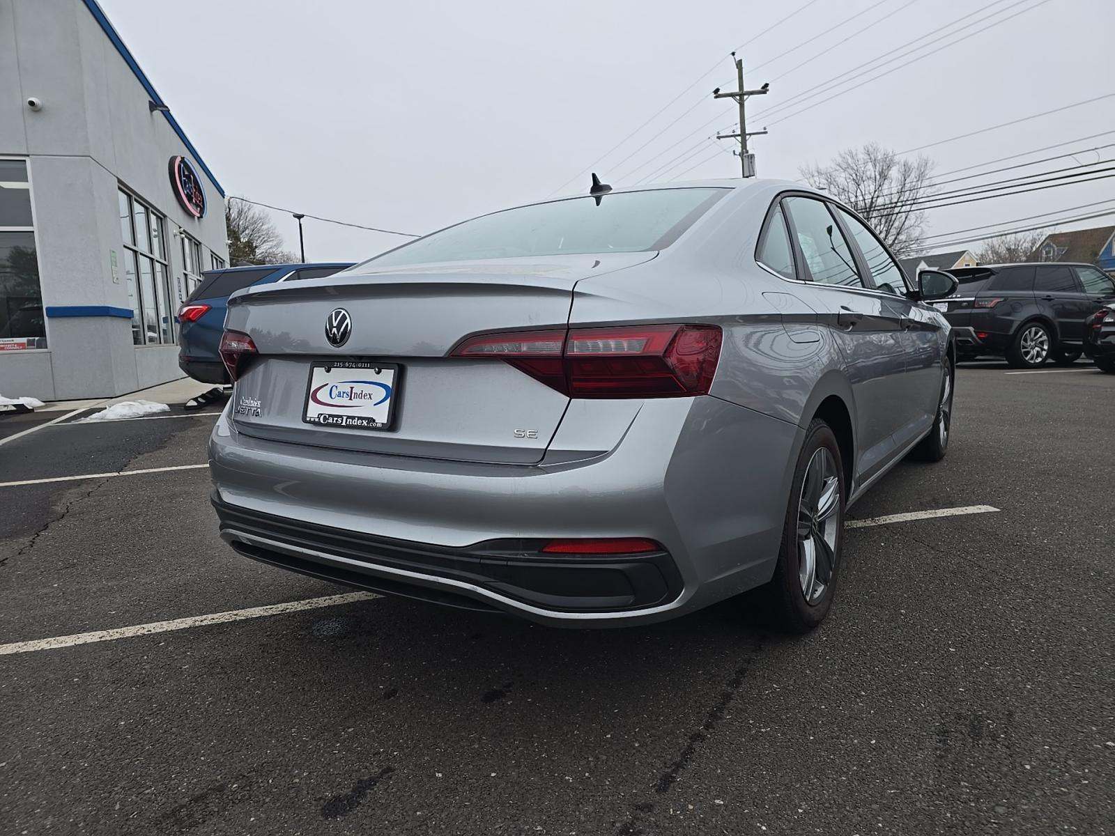2024 Volkswagen Jetta 1.5T SE FWD