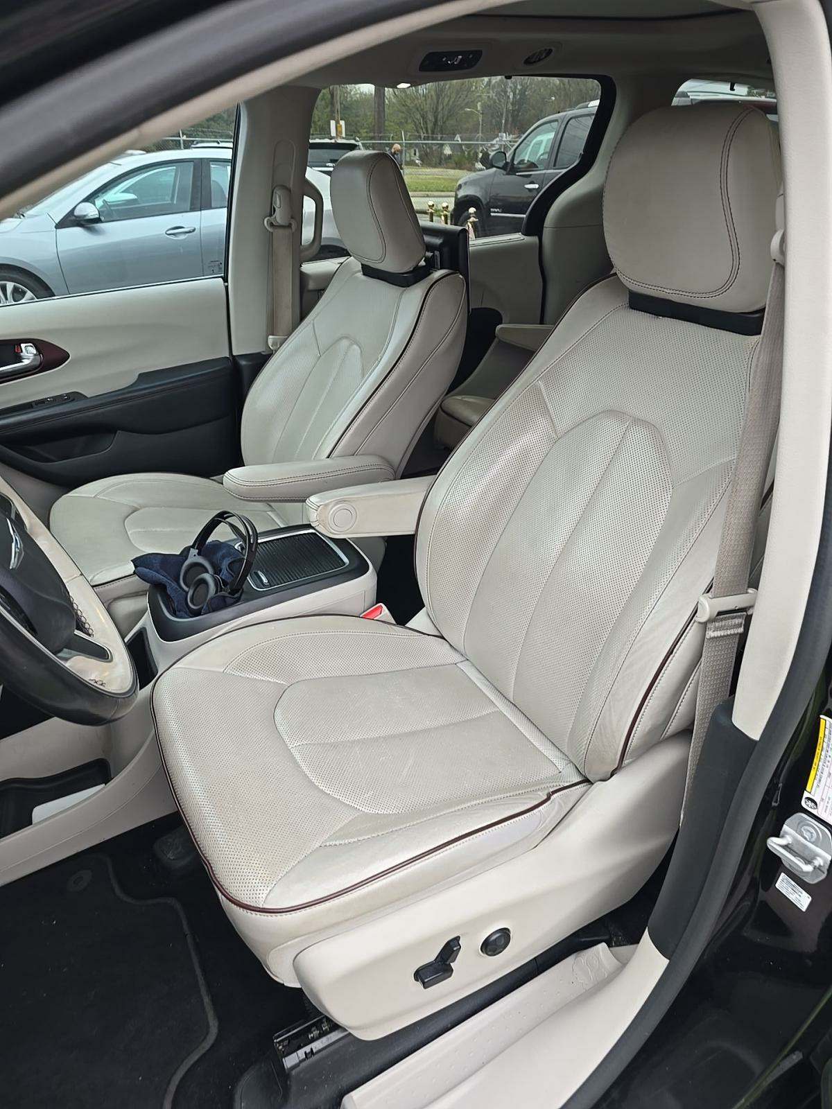 2020 Chrysler Pacifica Limited FWD